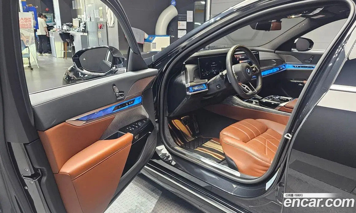 BMW i7 2023 0.3 автомат (гидро), фото 13