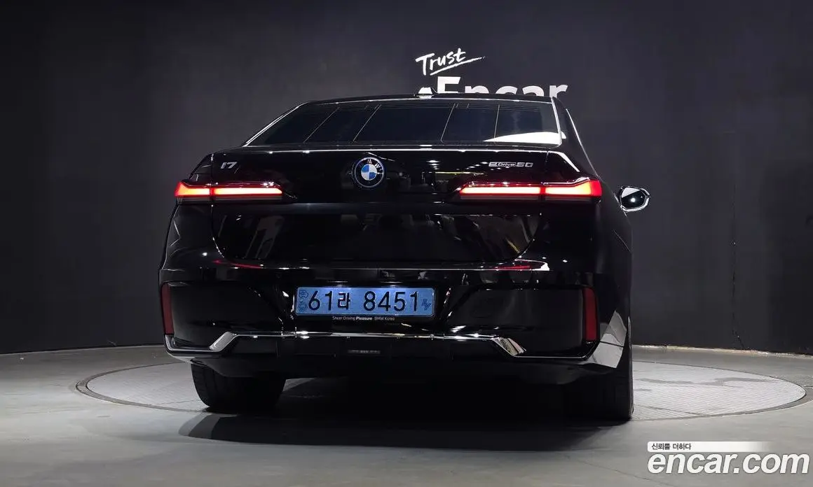 BMW i7 2023 0.3 автомат (гидро), фото 4