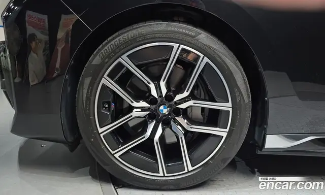 BMW i7 2023 0.3 автомат (гидро), миниатюра 5