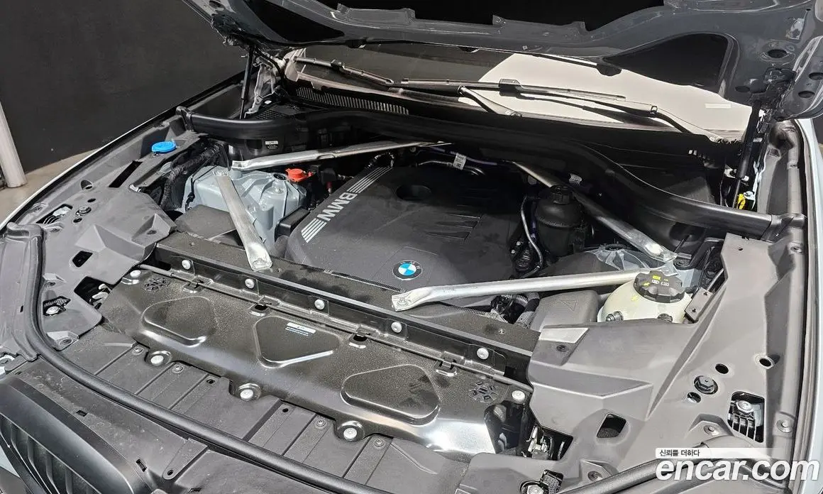 BMW X5 2025 3.0 автомат (гидро), фото 6