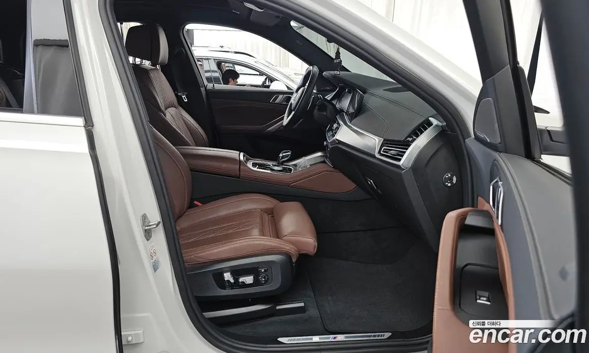 BMW X6 2023 3.0 автомат (гидро), фото 17