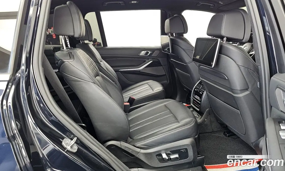 BMW X7 2021 3.0 автомат (гидро), фото 12