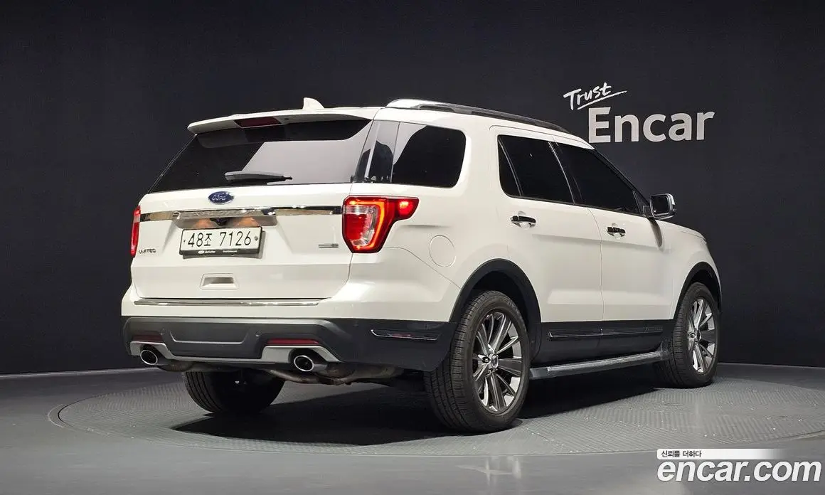 Ford Explorer 2019 2.3 автомат (гидро), фото 2