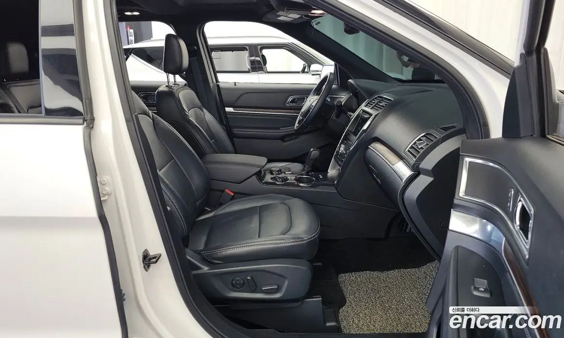 Ford Explorer 2019 2.3 автомат (гидро), фото 11