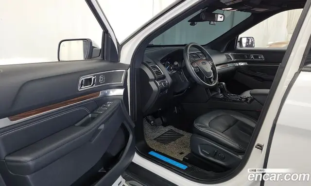 Ford Explorer 2019 2.3 автомат (гидро), миниатюра 10