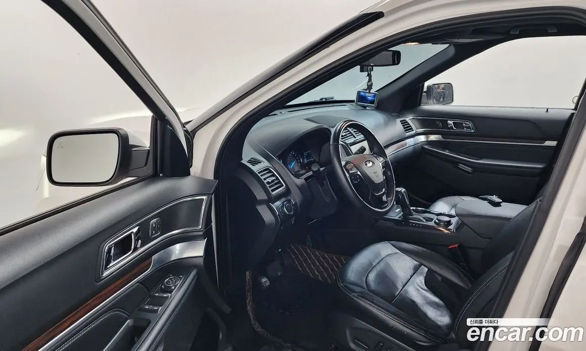 Ford Explorer 2019 2.3 автомат (гидро), фото 13
