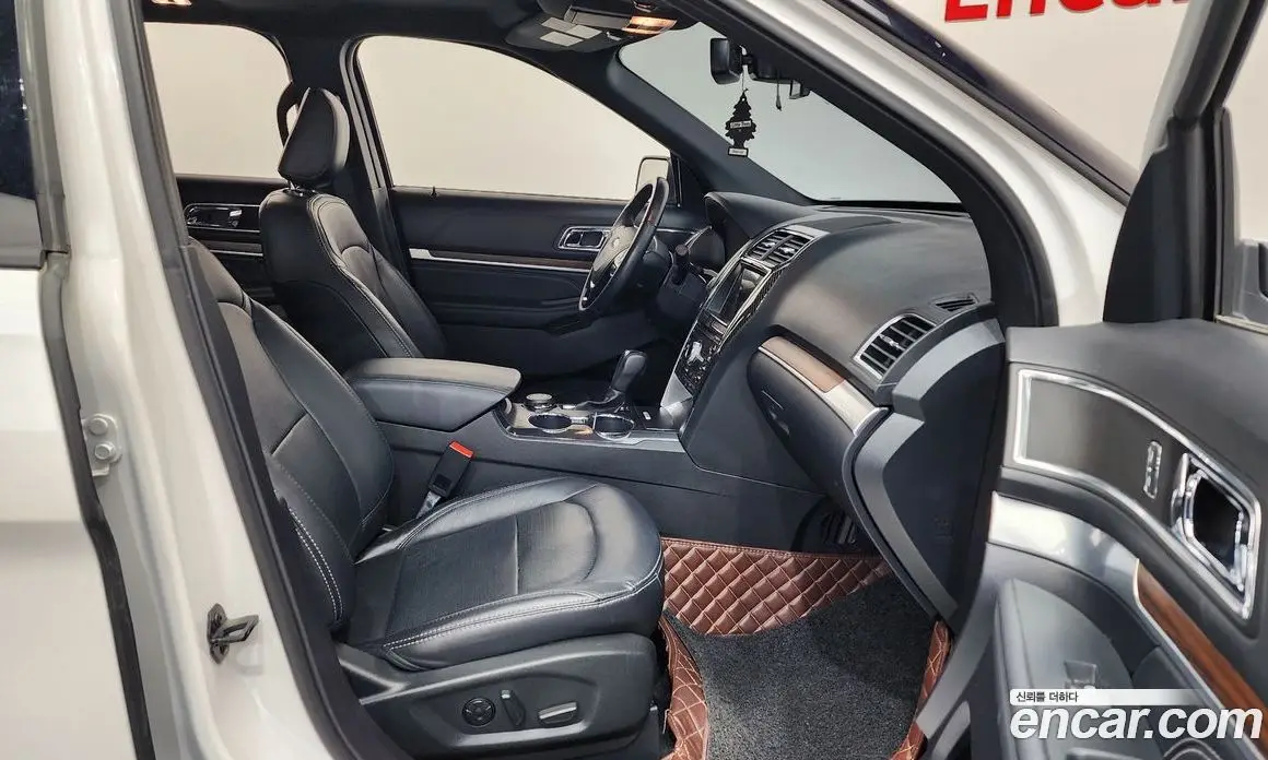 Ford Explorer 2019 2.3 автомат (гидро), фото 16