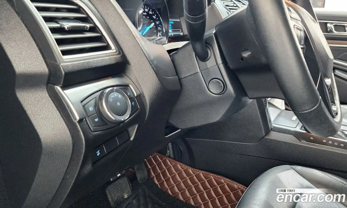 Ford Explorer 2019 2.3 автомат (гидро), фото 30