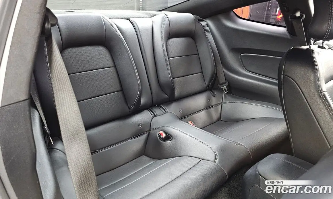 Ford Mustang 2016 2.3 автомат (гидро), фото 12