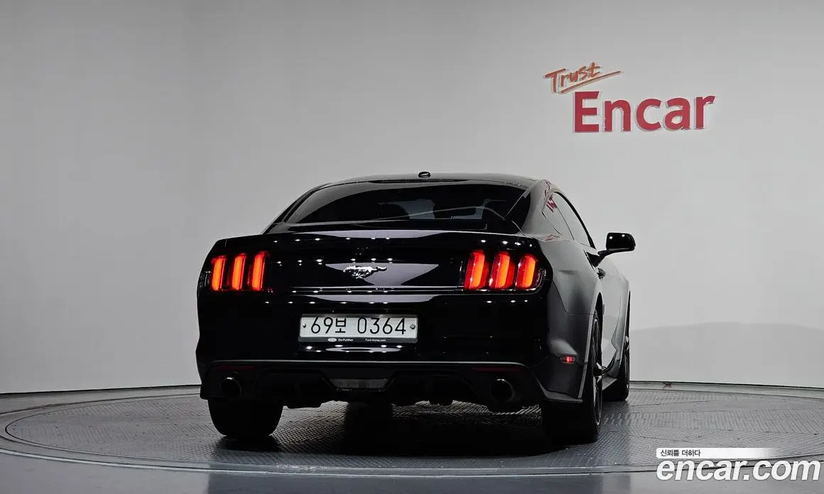 Ford Mustang 2016 2.3 автомат (гидро), фото 4