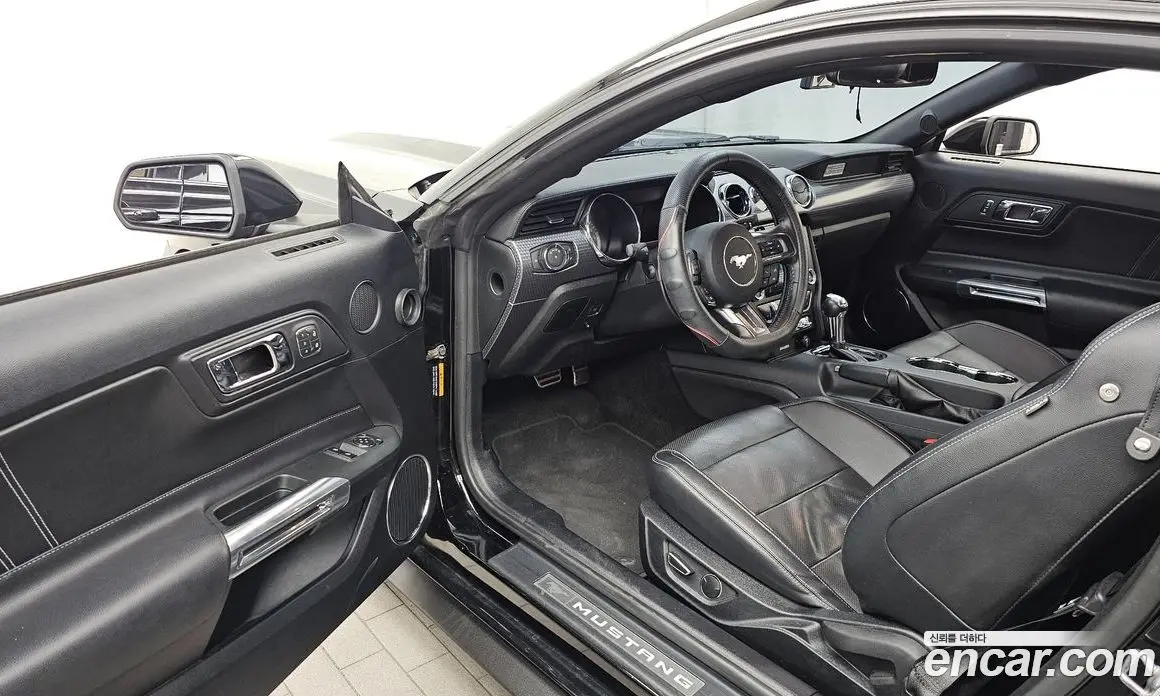 Ford Mustang 2016 2.3 автомат (гидро), фото 10