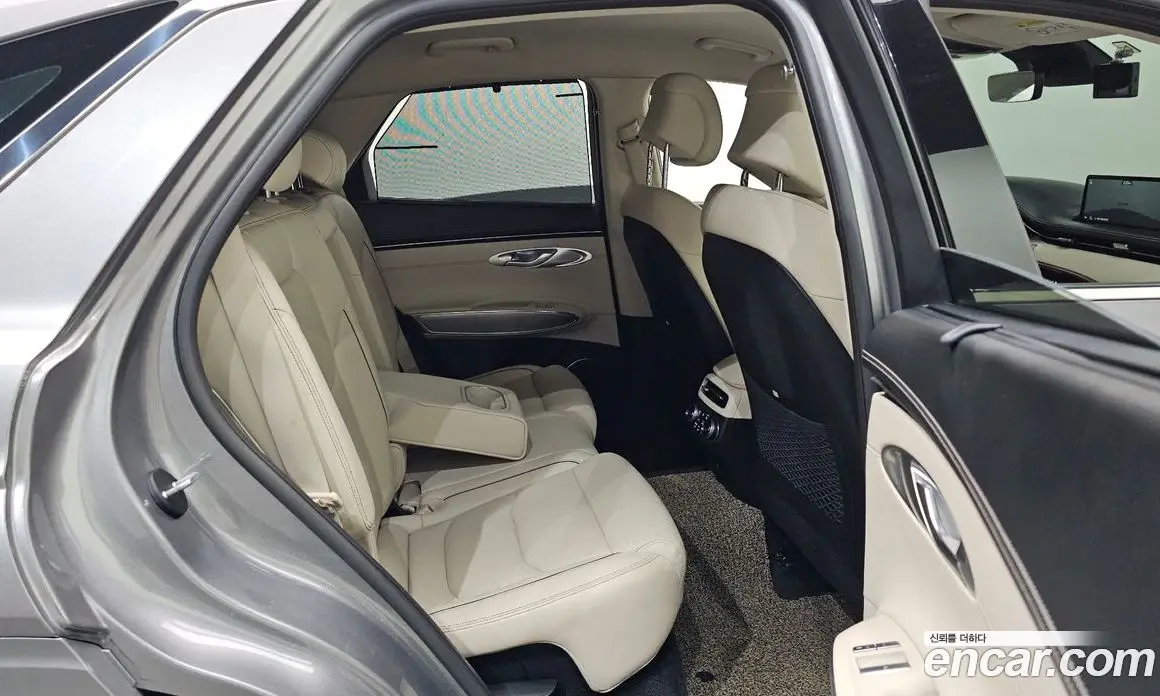 Genesis GV70 2021 2.5 автомат (гидро), фото 16