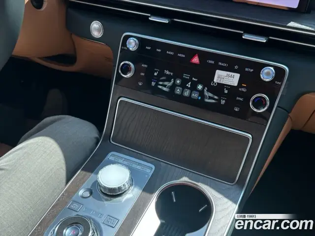 Genesis GV80 2025 2.5 автомат (гидро), миниатюра 11