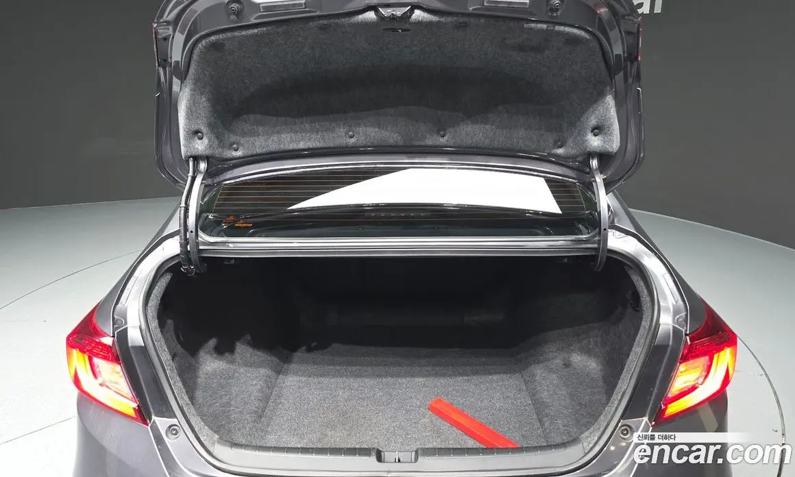 Honda Accord 2018 2.0 автомат (гидро), фото 26
