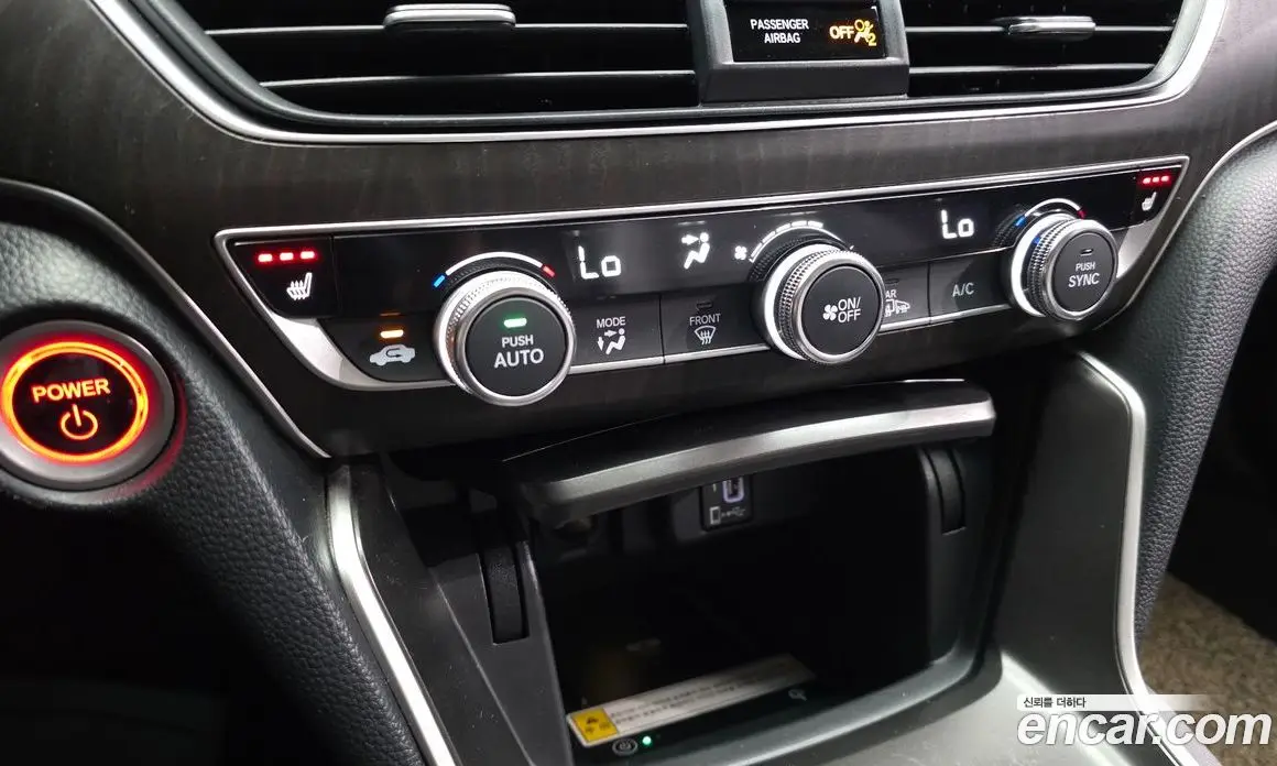 Honda Accord 2018 2.0 автомат (гидро), фото 28