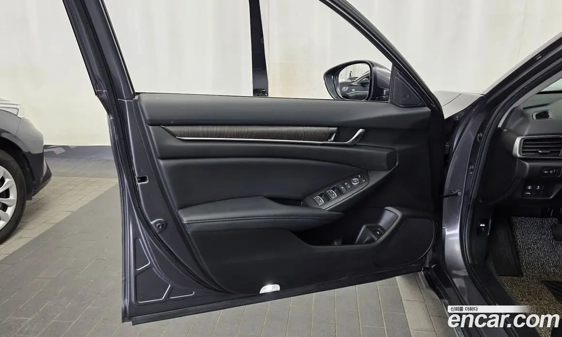 Honda Accord 2021 1.5 автомат (гидро), фото 14
