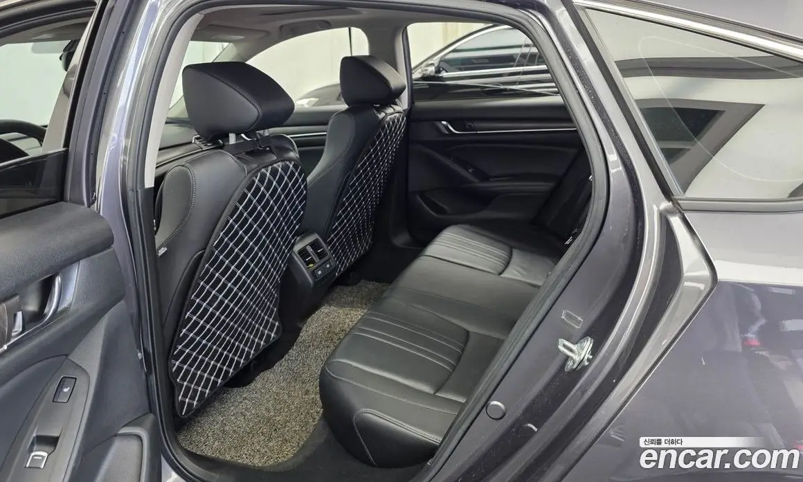 Honda Accord 2021 1.5 автомат (гидро), фото 16