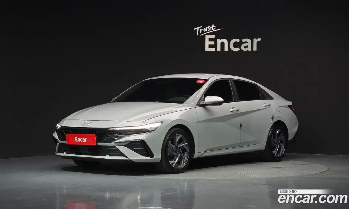 Hyundai Avante 2025 1.6 автомат (гидро), фото 1