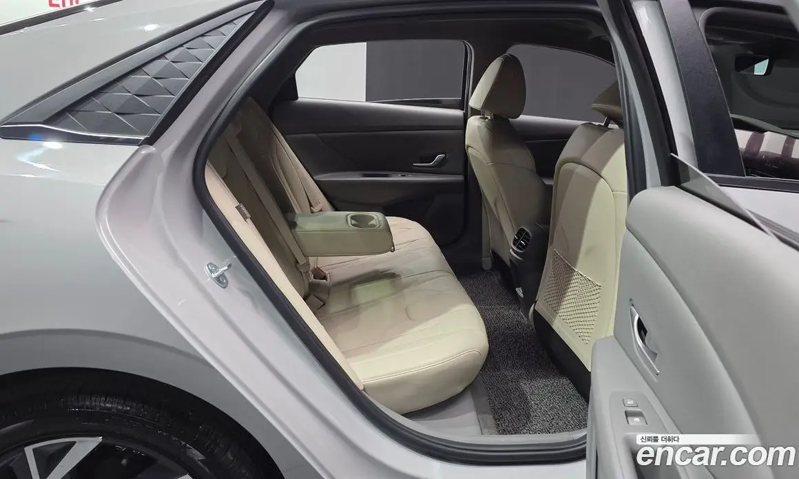 Hyundai Avante 2025 1.6 автомат (гидро), фото 17