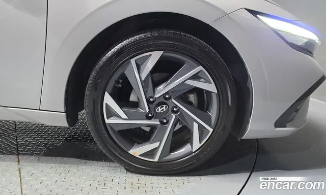Hyundai Avante 2025 1.6 автомат (гидро), миниатюра 7