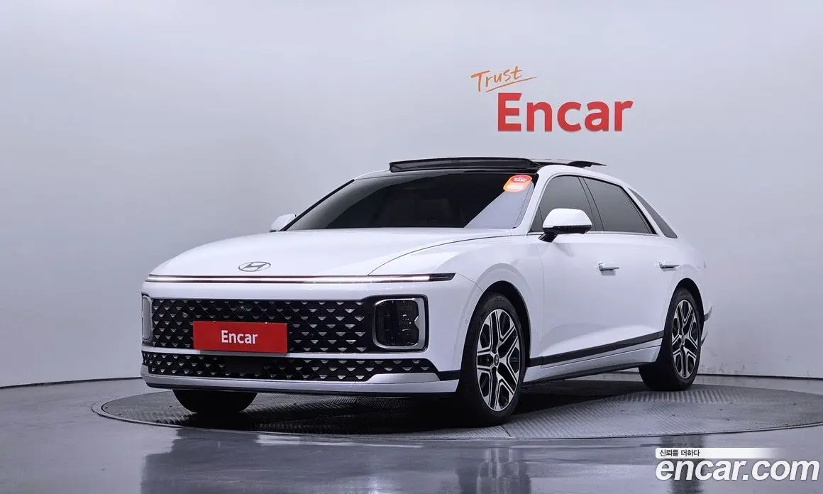 Hyundai Grandeur 2023 2.5 автомат (гидро), фото 1