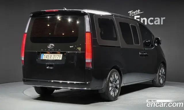 Hyundai Staria 2023 2.2 автомат (гидро), миниатюра 2