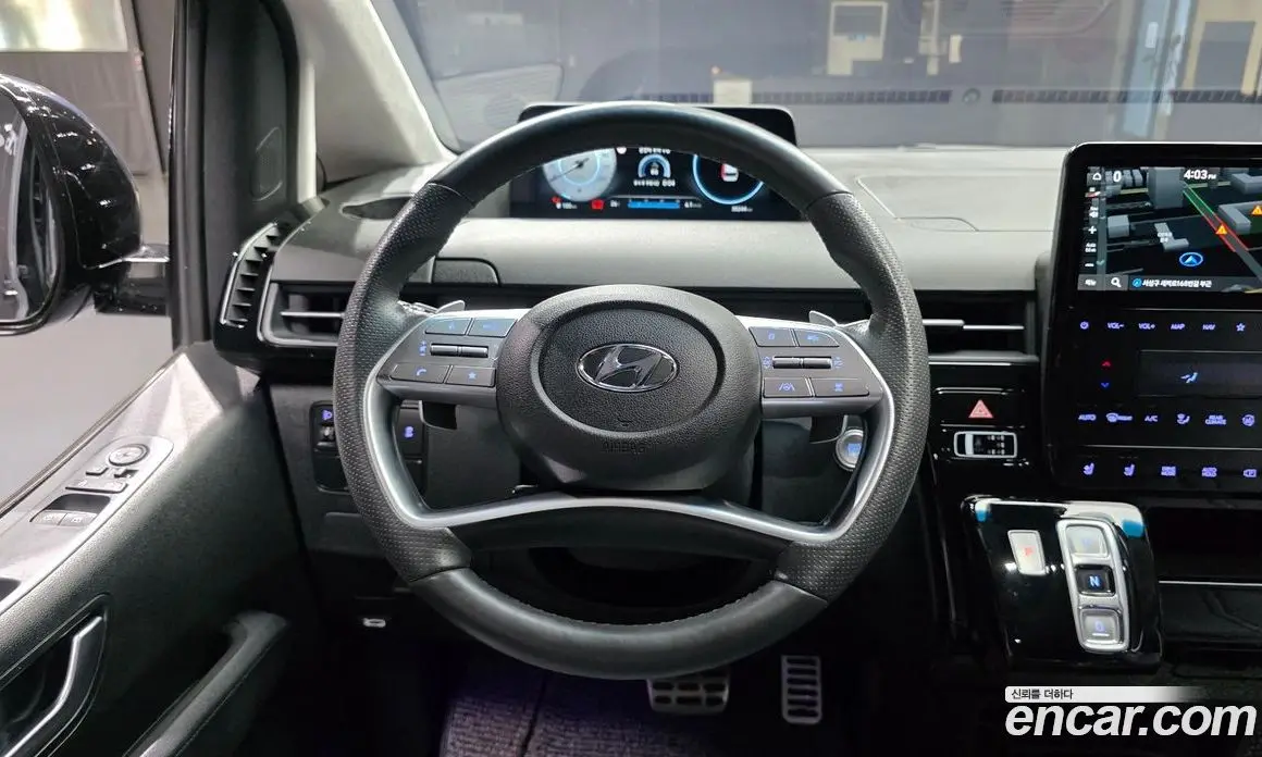 Hyundai Staria 2023 2.2 автомат (гидро), фото 20