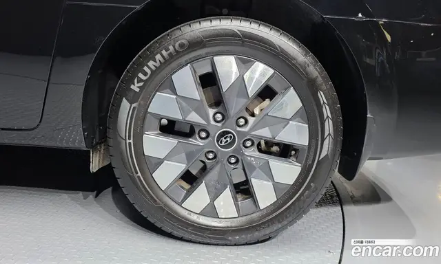 Hyundai Staria 2023 2.2 автомат (гидро), миниатюра 7