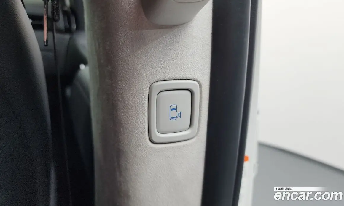 Hyundai Staria 2025 2.2 автомат (гидро), фото 31