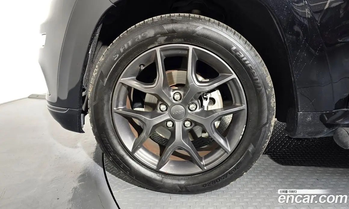 Jeep Cherokee 2019 3.6 автомат (гидро), фото 5