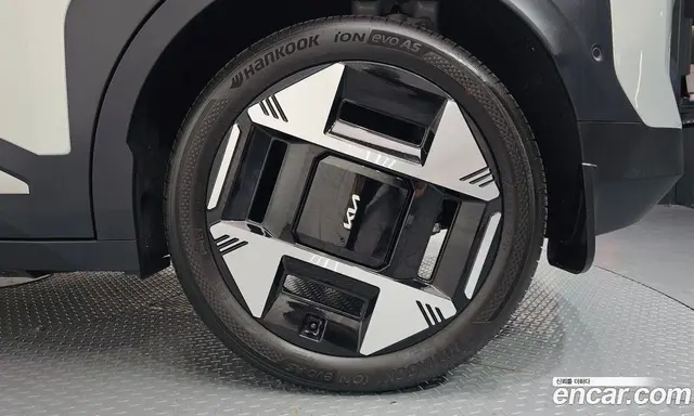Kia EV3 2026 0.2 автомат (гидро), миниатюра 7