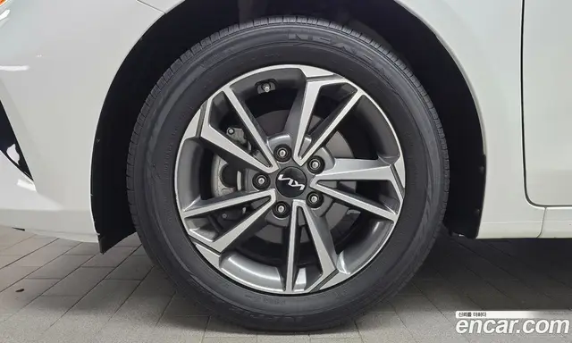 Kia K3 2023 1.6 автомат (гидро), миниатюра 5
