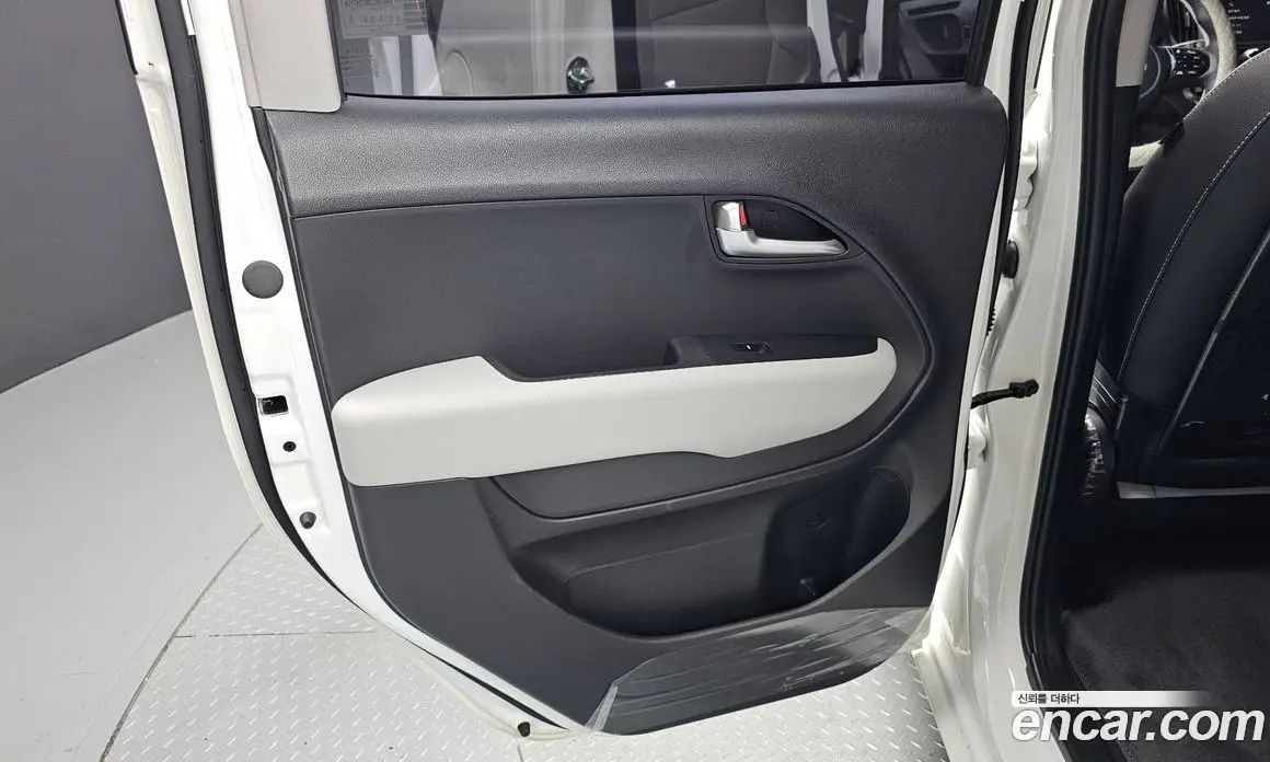 Kia Ray 2024 1.0 автомат (гидро), фото 14