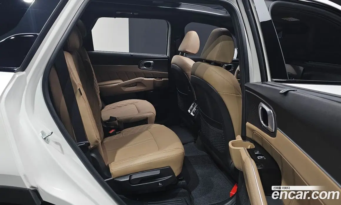Kia Sorento 2023 1.6 автомат (гидро), фото 16