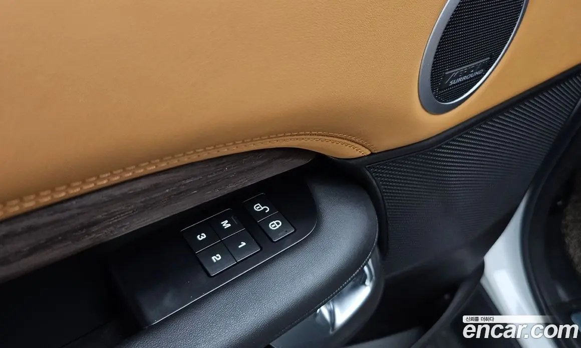 Land Rover Discovery 2018 3.0 автомат (гидро), фото 27