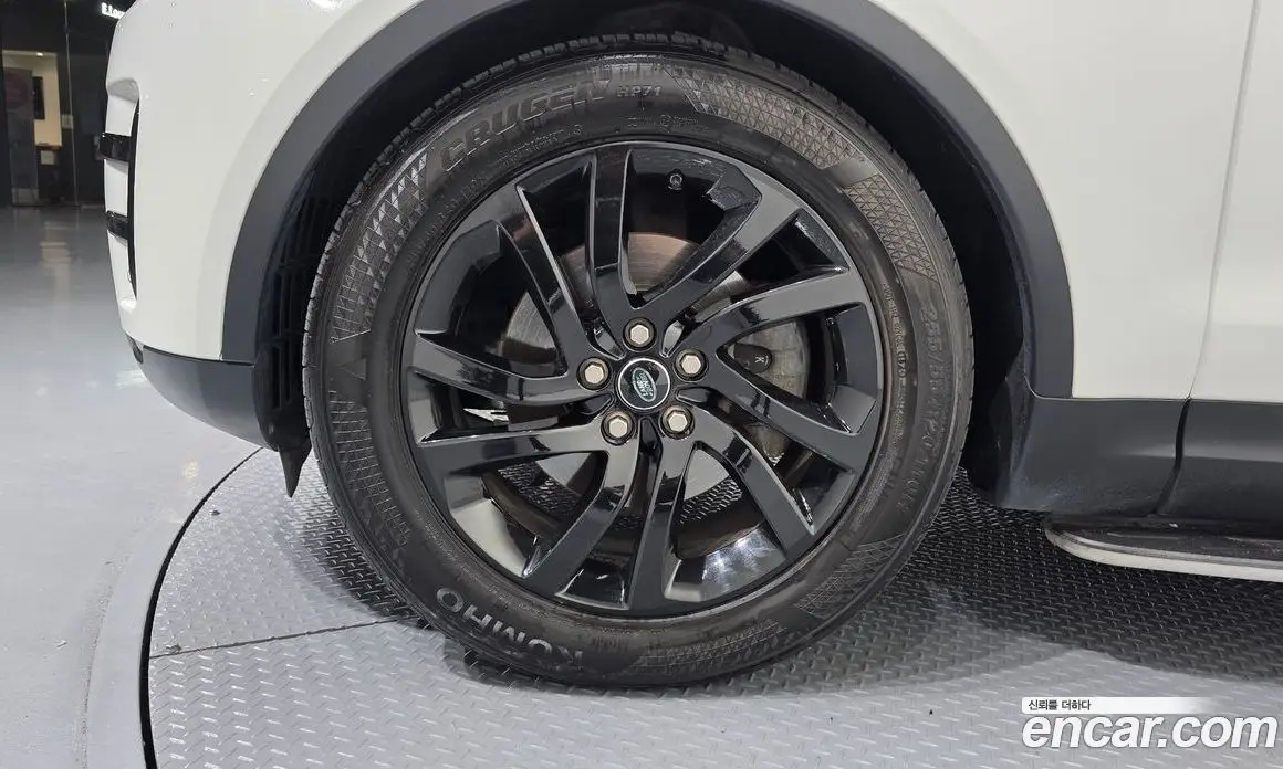 Land Rover Discovery 2018 3.0 автомат (гидро), фото 5