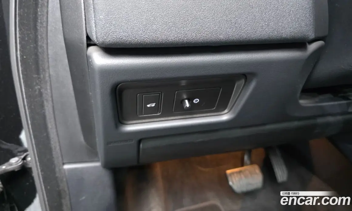 Land Rover Range Rover Evoque 2019 2.0 автомат (гидро), фото 32