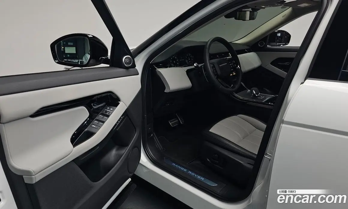 Land Rover Range Rover Evoque 2025 2.0 автомат (гидро), фото 10