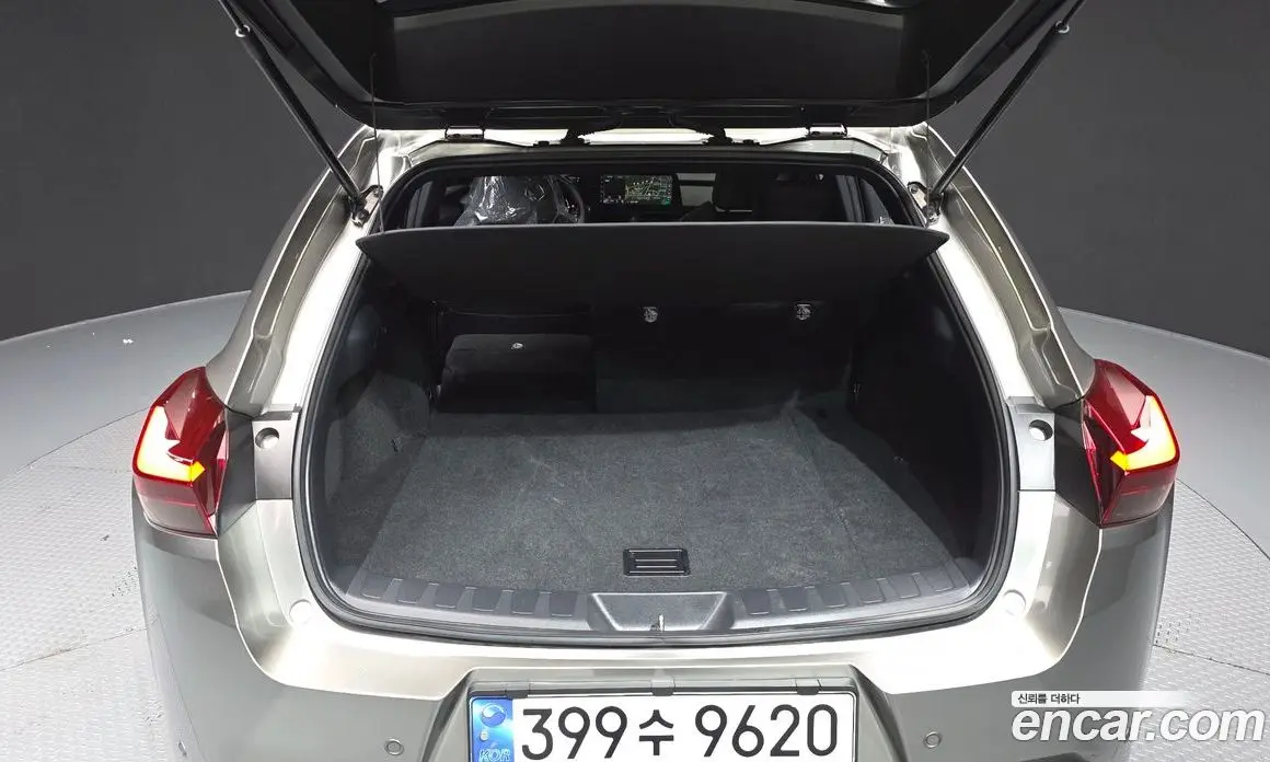 Lexus UX 2024 2.0 автомат (гидро), фото 26 Lexus UX 2024 2.0 автомат (гидро), фото 26