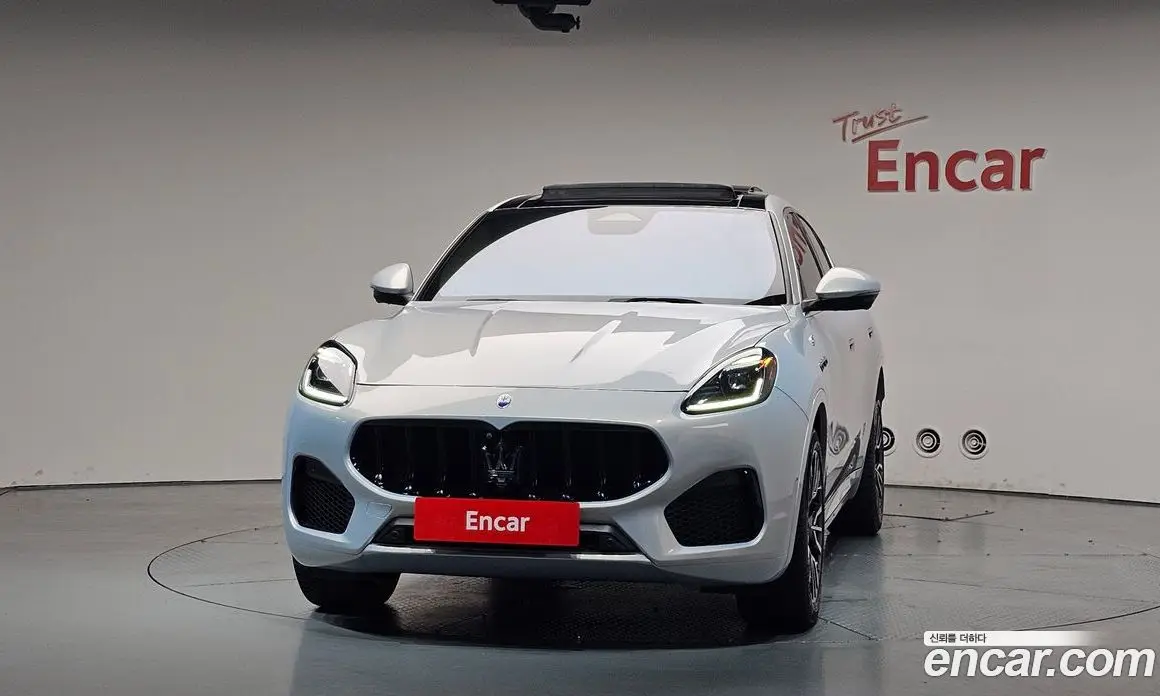 Maserati Grecale 2023 2.0 автомат (гидро), фото 3 Maserati Grecale 2023 2.0 автомат (гидро), фото 3