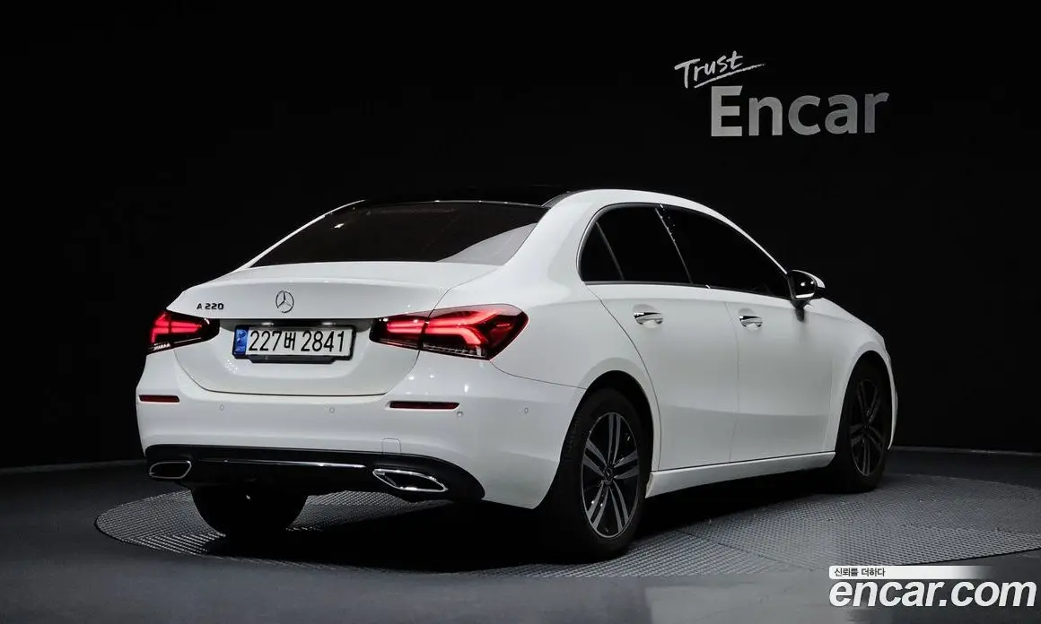 Mercedes-Benz A-Class 2021 2.0 гидро, фото 2 Mercedes-Benz A-Class 2021 2.0 гидро, фото 2