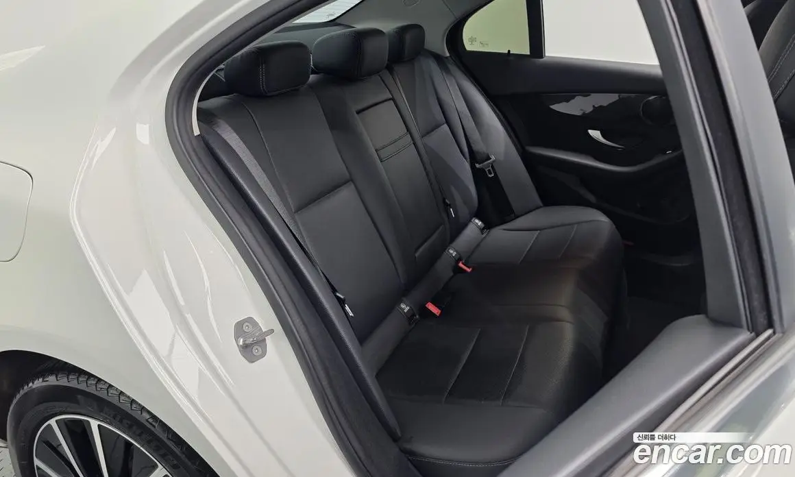 Mercedes-Benz C-Class 2019 2.0 гидро, фото 17 Mercedes-Benz C-Class 2019 2.0 гидро, фото 17