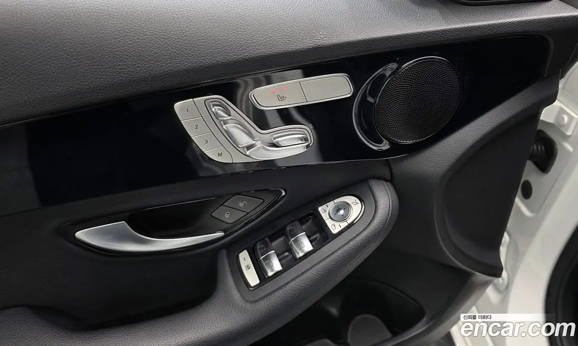 Mercedes-Benz C-Class 2019 2.0 гидро, фото 27 Mercedes-Benz C-Class 2019 2.0 гидро, фото 27