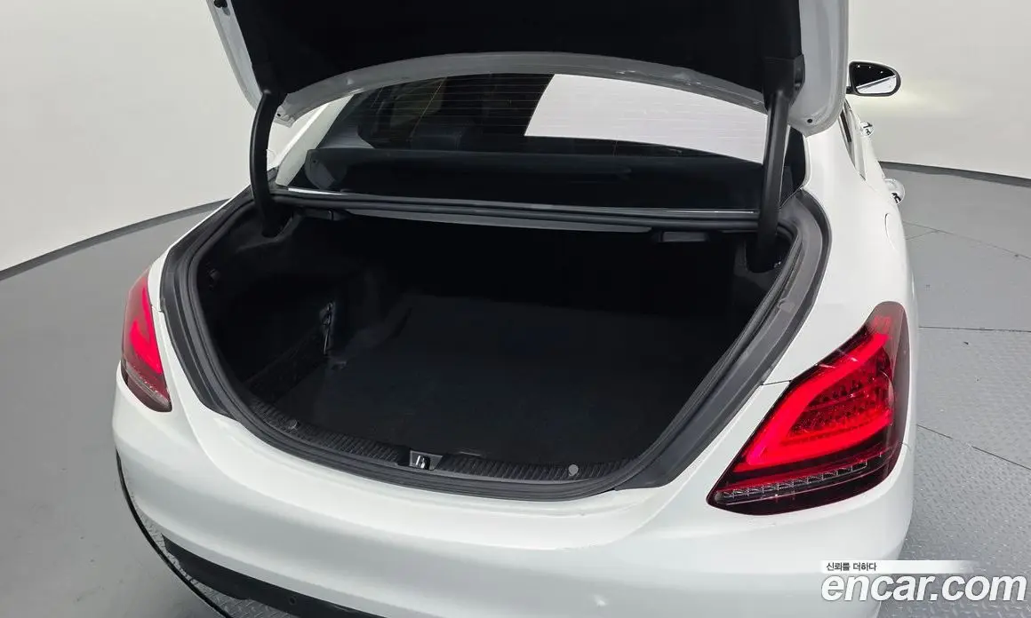 Mercedes-Benz C-Class 2019 2.0 гидро, фото 30 Mercedes-Benz C-Class 2019 2.0 гидро, фото 30