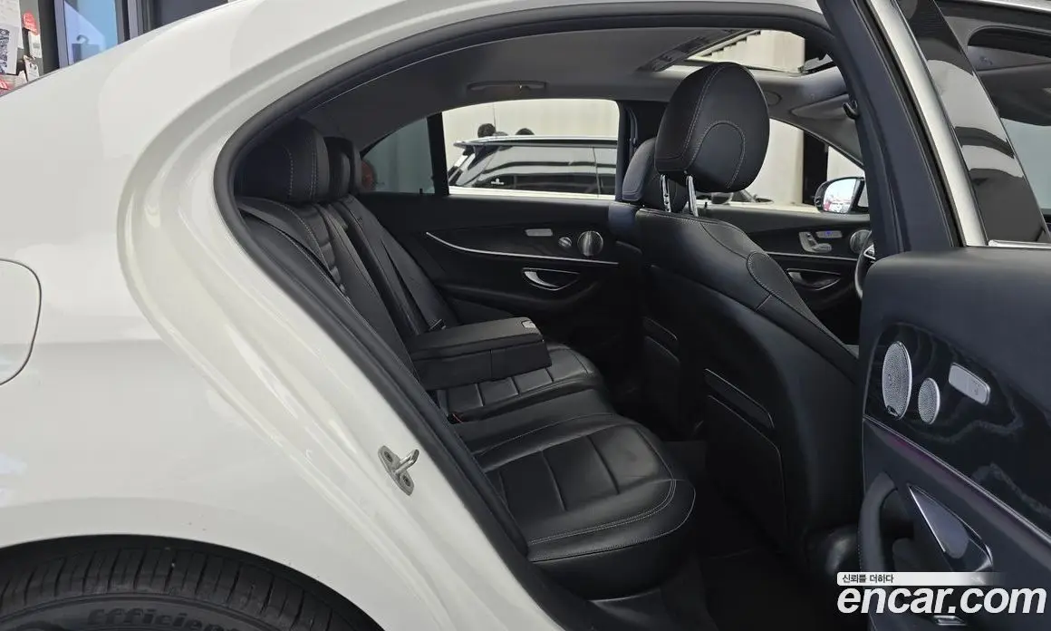 Mercedes-Benz E-Class 2018 2.0 гидро, фото 12 Mercedes-Benz E-Class 2018 2.0 гидро, фото 12