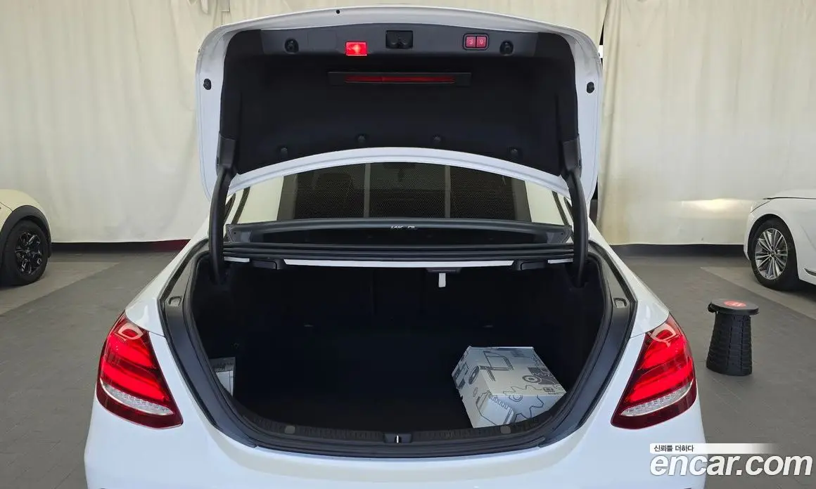 Mercedes-Benz E-Class 2018 2.0 гидро, фото 20 Mercedes-Benz E-Class 2018 2.0 гидро, фото 20