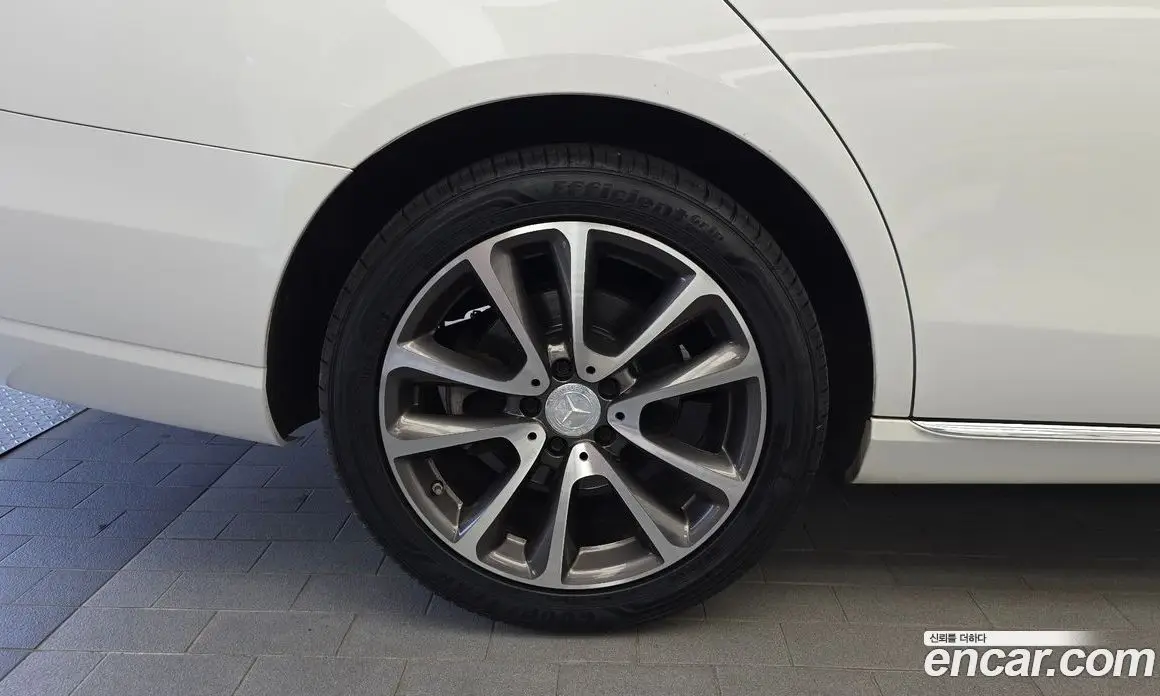 Mercedes-Benz E-Class 2018 2.0 гидро, фото 5 Mercedes-Benz E-Class 2018 2.0 гидро, фото 5