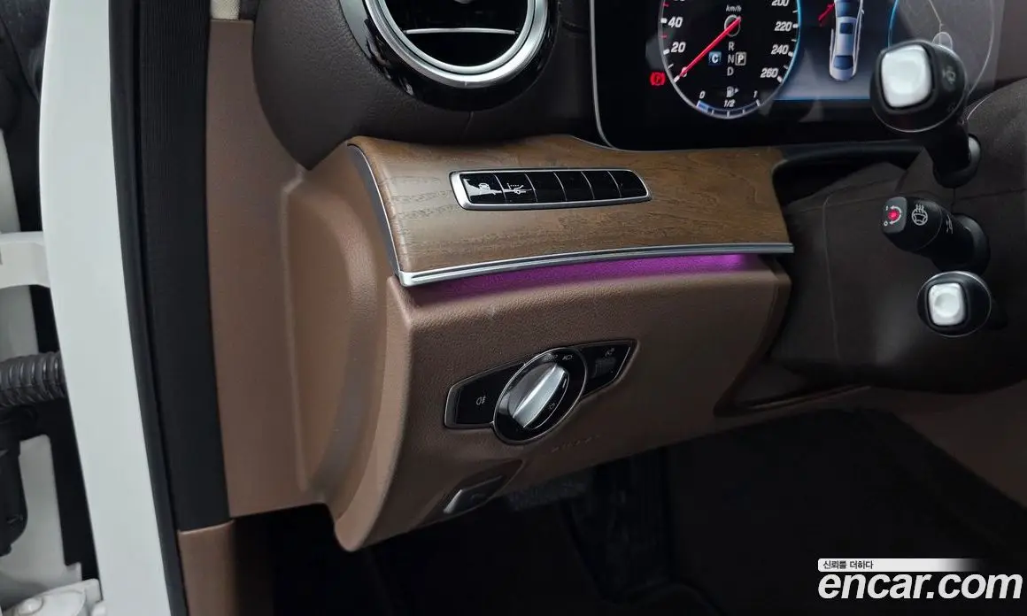 Mercedes-Benz E-Class 2018 2.0 гидро, фото 25 Mercedes-Benz E-Class 2018 2.0 гидро, фото 25