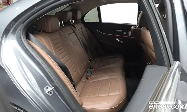 Mercedes-Benz E-Class 2019 2.0 гидро, миниатюра 11