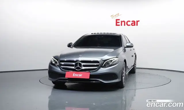 Mercedes-Benz E-Class 2019 2.0 гидро, миниатюра 3
